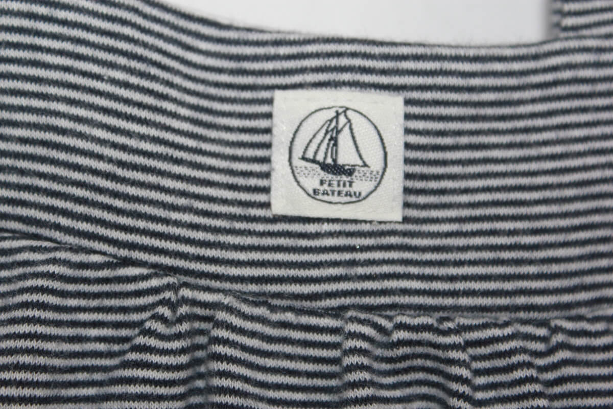 kort-zomers-unisex-pakje-donkerblauw-wit-gestreept-petit-bateau-maat-56