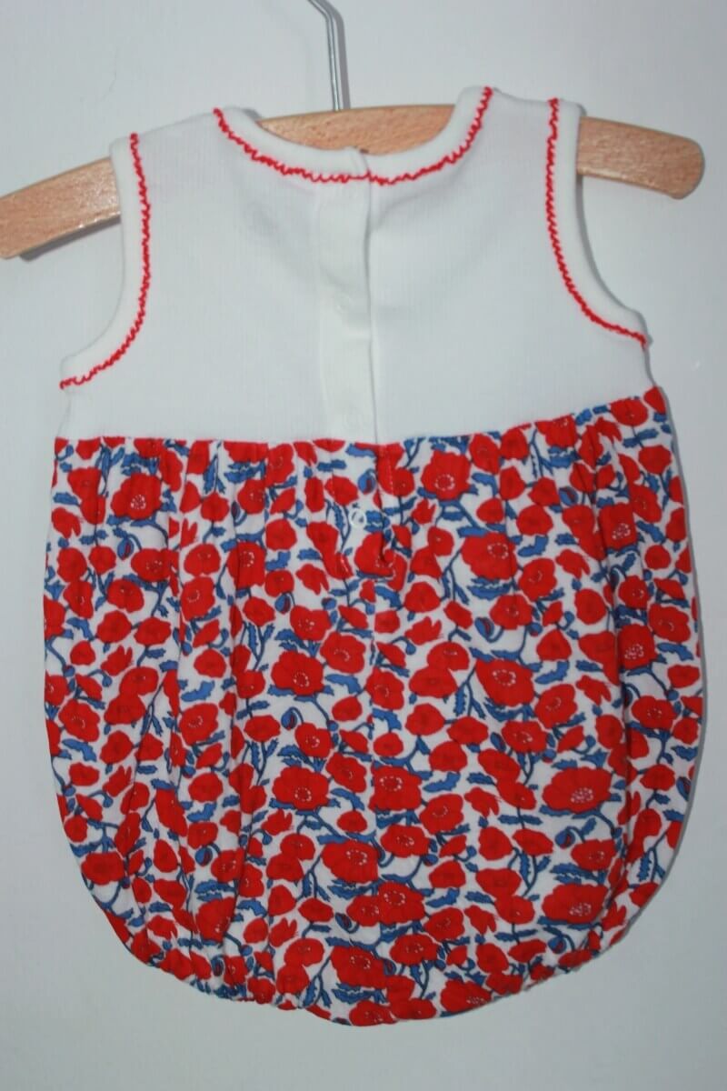 wit-rood-blauw-zomers-mouwloos-kort-pakje-klaprozen-maat-56-petit-bateau