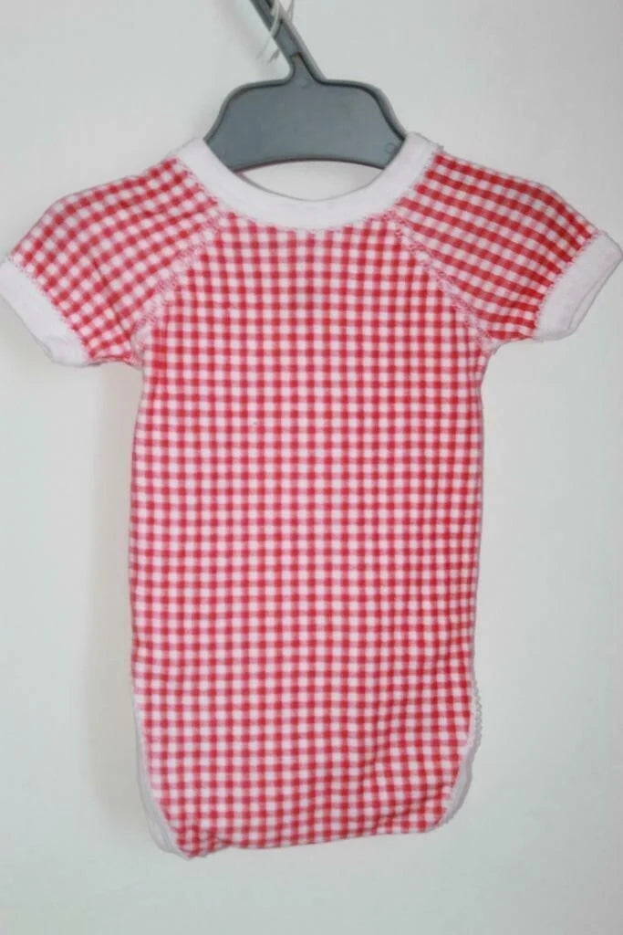 koraalroze-witte-geruite-overslagromper-korte-mouwen-maat-50-petit-bateau