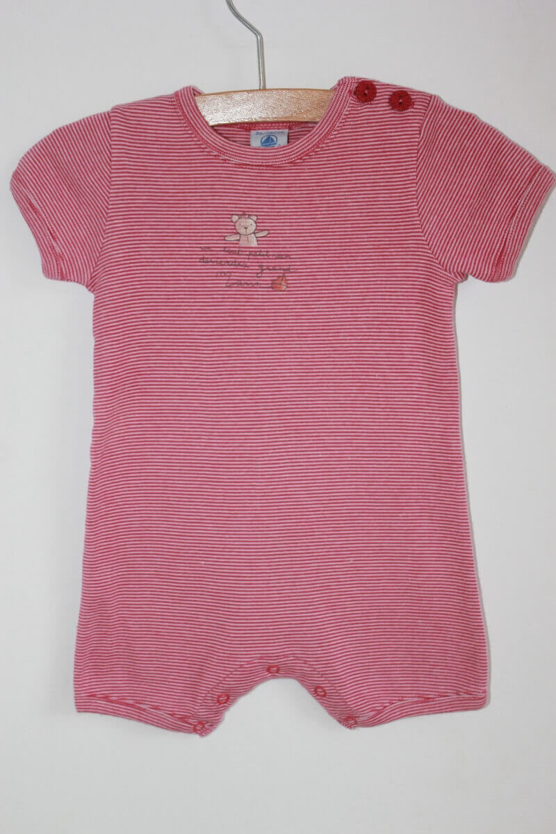 tweedehands-rood-wit-gestreept-zomers-pakje-korte-mouwen-maat-62-unisex-petit-bateau