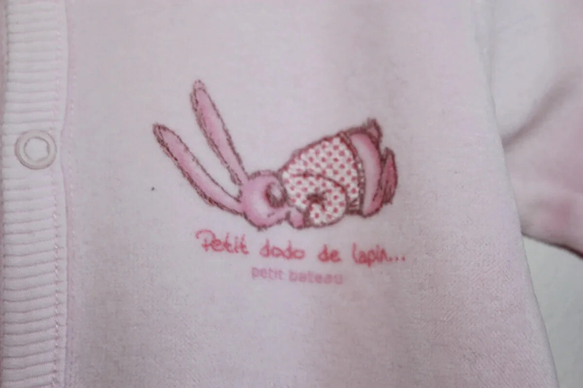 tweedehands-zacht-velours-roze-boxpakje-konijn-maat-62-petit-bateau