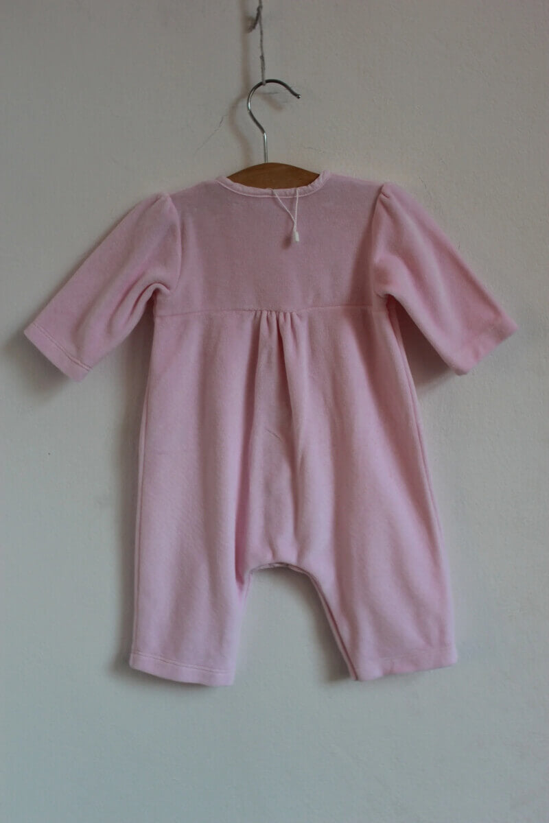 tweedehands-roze-zacht-velours-voetloos-boxpakje-maat-62-petit-bateau