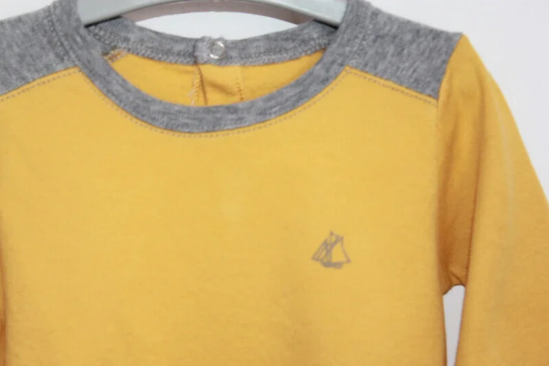 tweedehands-geel-grijze-longsleeve-maat-62-baby-petit-bateau