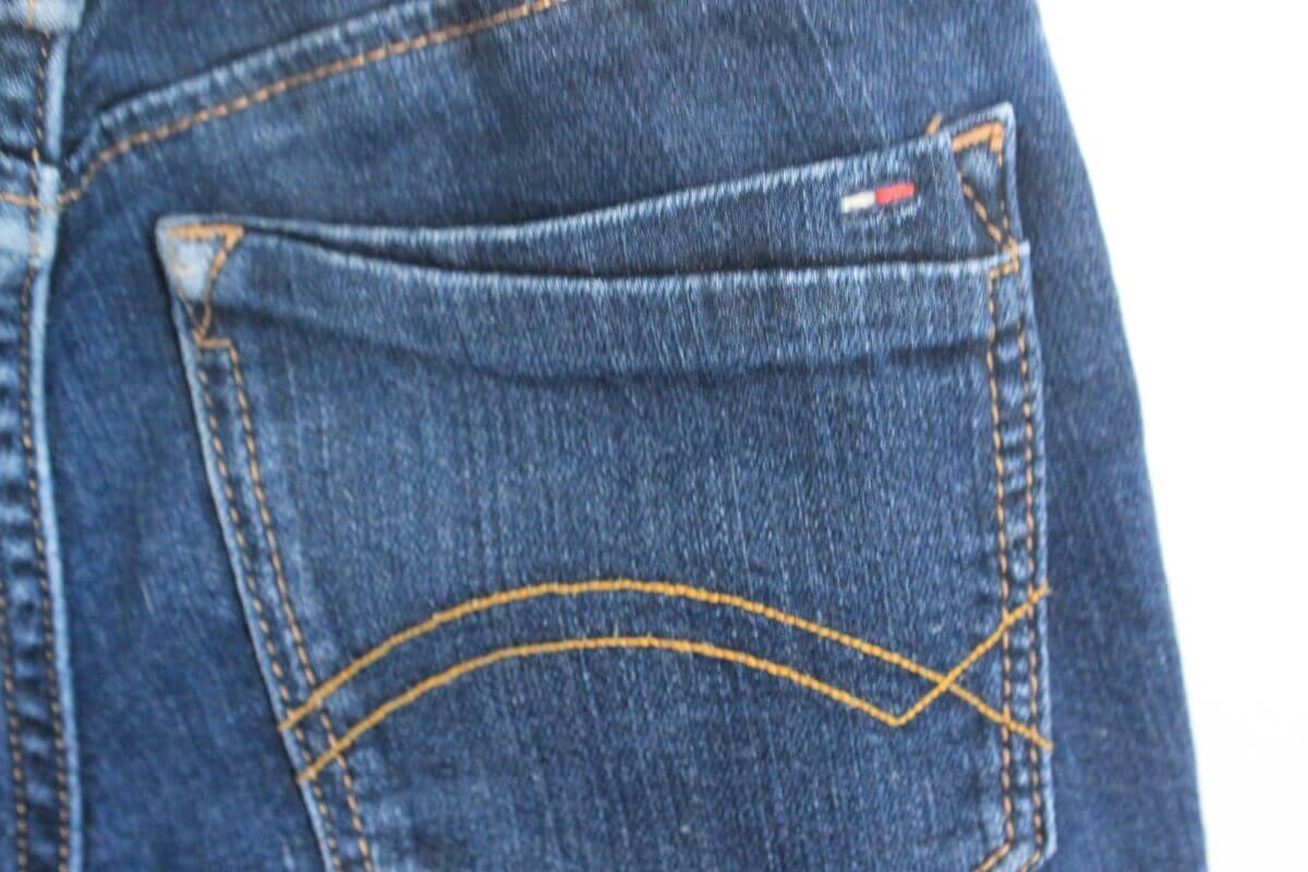 tweedehands-jeans-maat-128-tommy-hilfiger