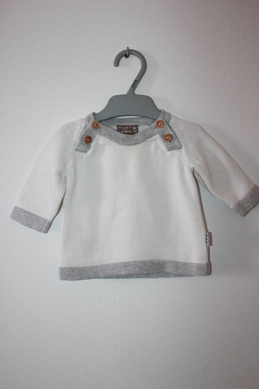 tweedehands-grijs-wit-truitje-unisex-maat-50-baby-hust-and-claire