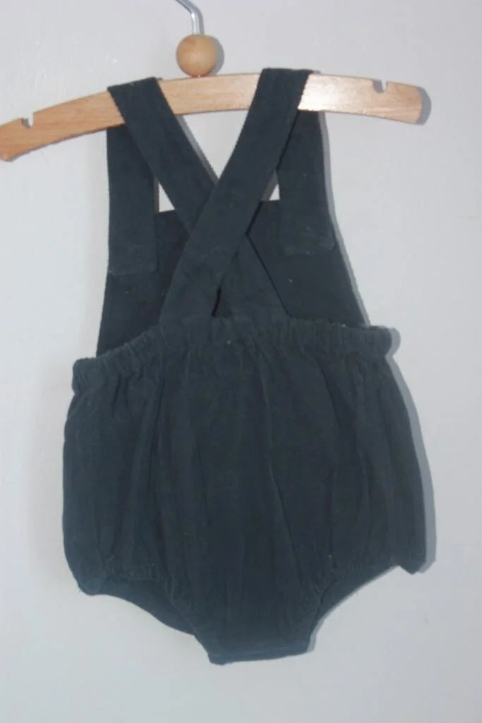 Tweedehands unisex donkergrijze ribfluwelen korte playsuit van jacadi in maat 56 voor een baby