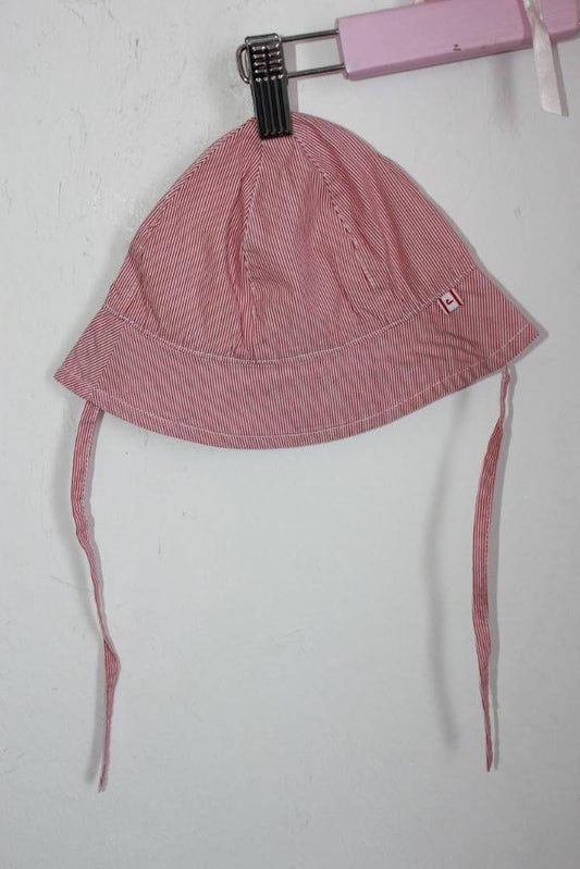 tweedehands unisex rood met wit gestreepte zonnehoed van jacadi in maat 62 voor een baby