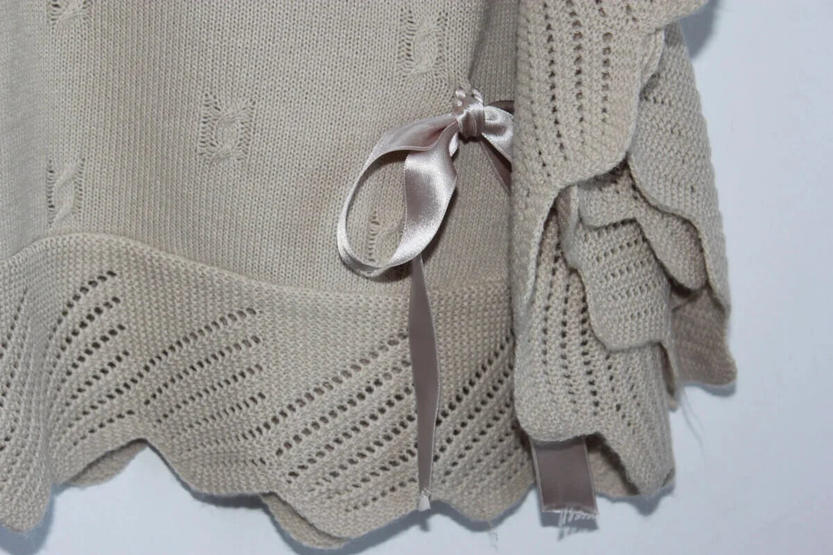 tweedehands-beige-opengewerkte-deken-baby