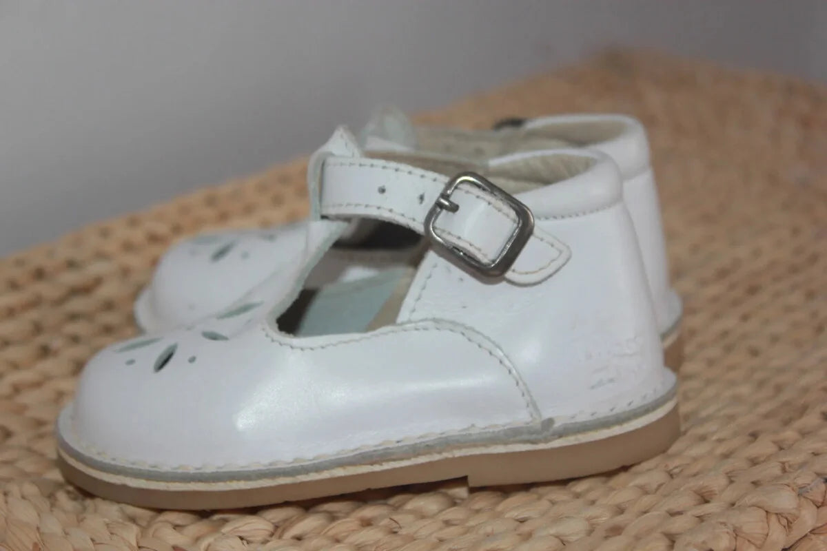 tweedehands-witte-leren-schoenen-dpam-unisex-baby-maat-19