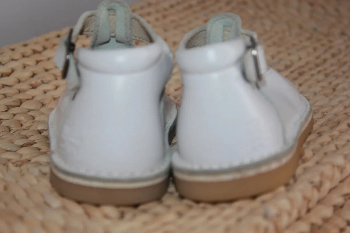 tweedehands-witte-leren-schoenen-dpam-unisex-baby-maat-19