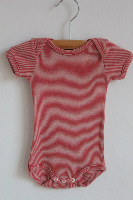 tweedehands-rood-wit-gestreepte-romper-korte-mouwen-maat-62-petit-bateau