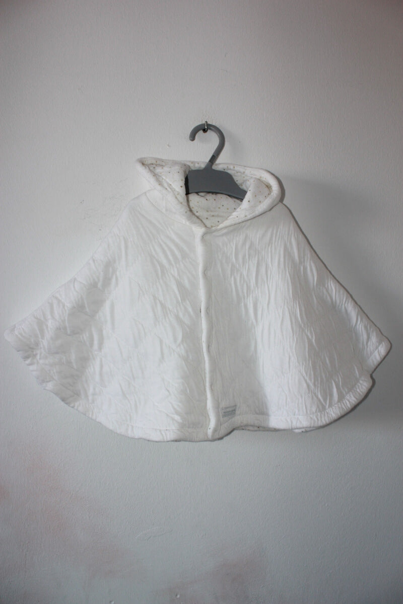 tweedehands-witte-cape-universele-maat-baby-unisex-petit-bateau