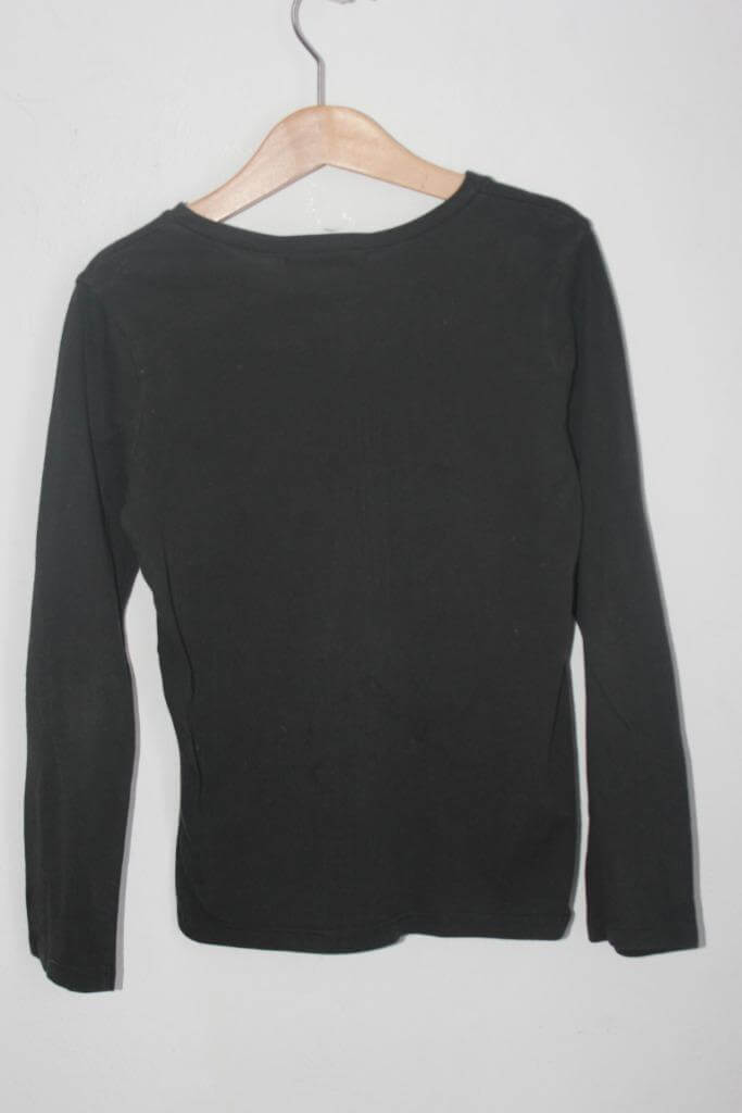 tweedehands-zwarte-longsleeve-zilveren-kersjes-maat-122-meisje-bonpoint